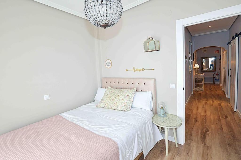 Apartamento Con Encanto "Las Raices" سانتاندر المظهر الخارجي الصورة